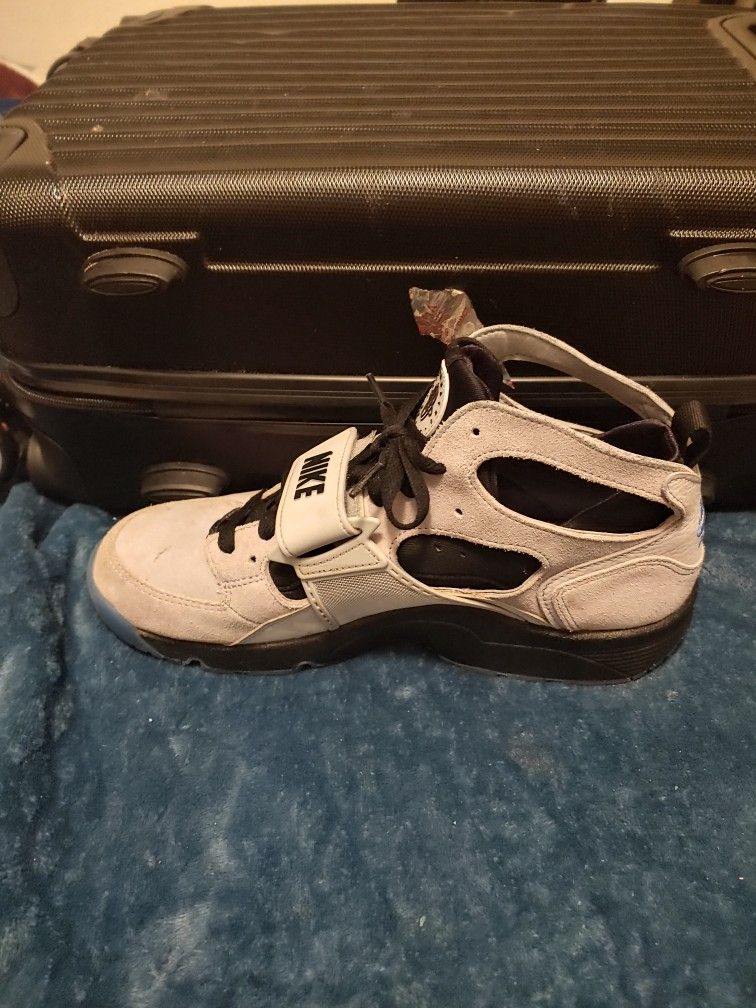 Nikes Miggael Jordans Size 11