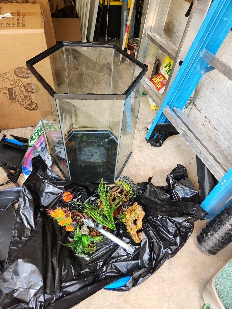 20gallon Hexagon Aquarium