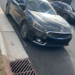 2017 KIA Cadenza