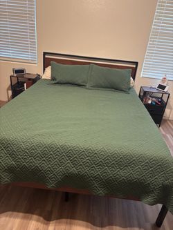 Queen bed set