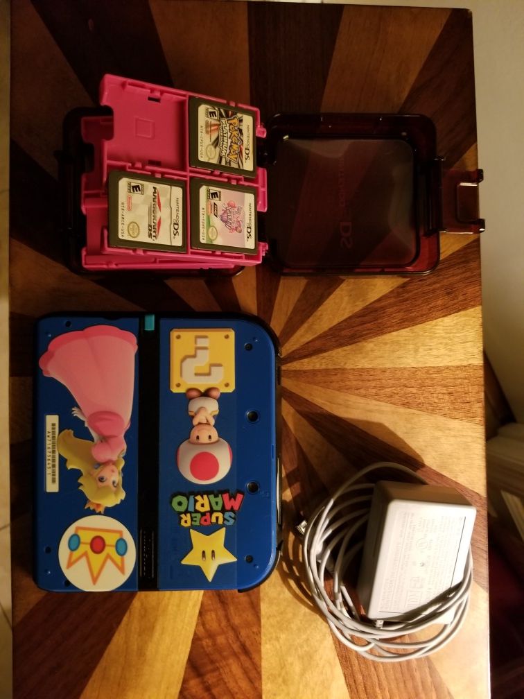 Nintendo 2DS with 4 games