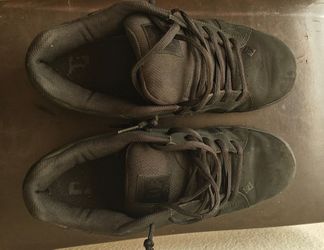 DC skateshoes