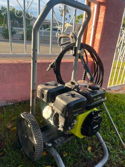 RYOBI
2900 PSI 2.5 GPM Cold Water Gas Pressure Washer with 212cc Carb Compliant
Engine
