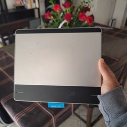 Wacom Intuos Small tablet (NO PEN)
