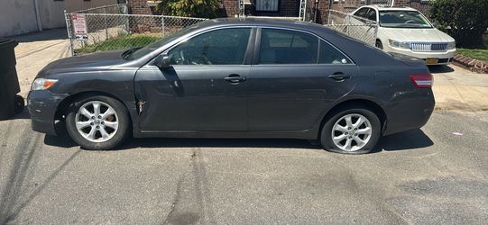 Grey 2011 Toyota LE