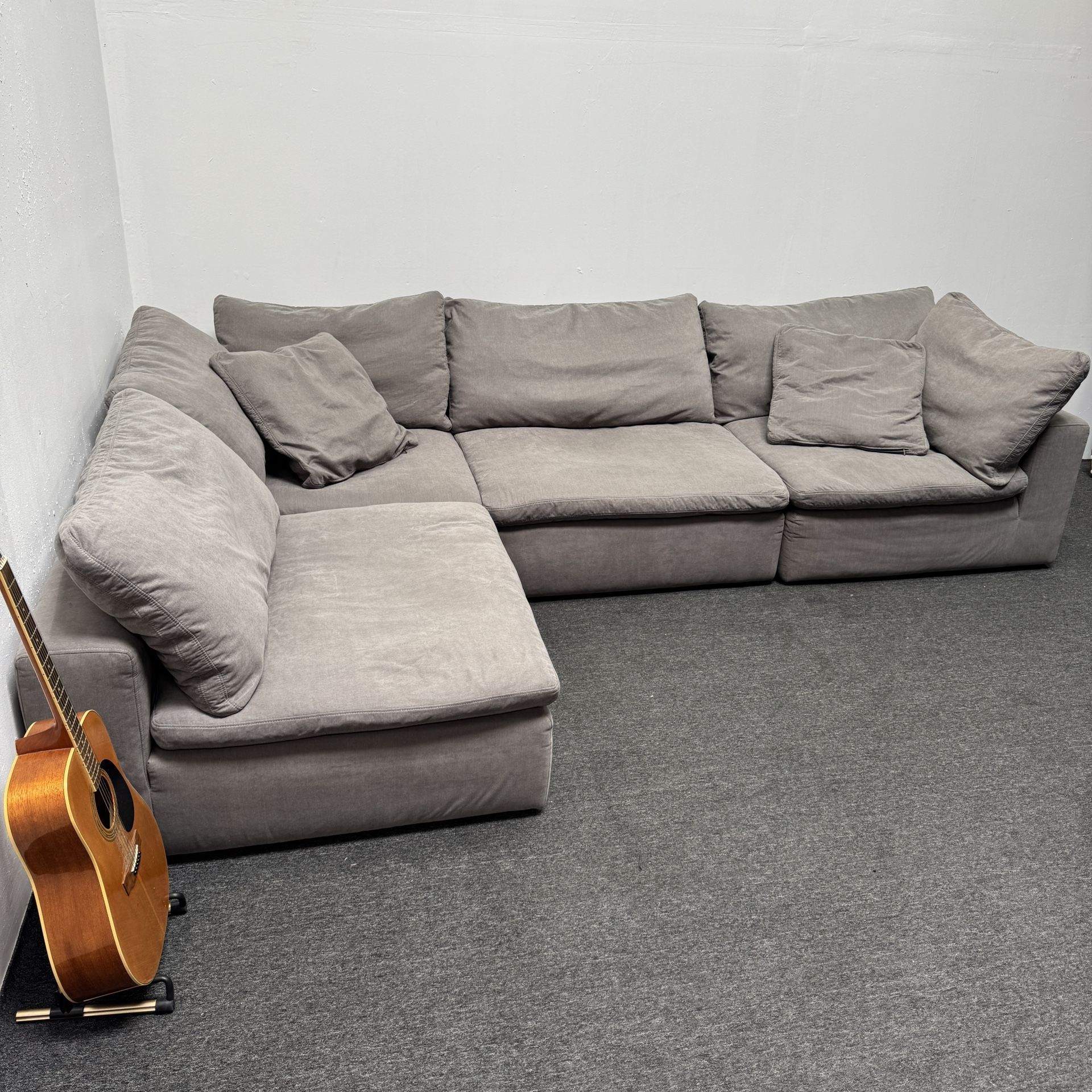 50% OFF 🔥 4pc Cloud Couch (Lounge) - Good as new - Can Deliver - Modular Sectional