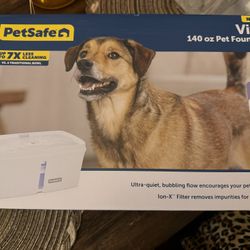 PetSafe Viva 140 oz Pet Fountain