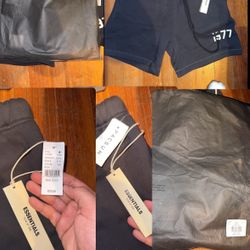 Essentials Shorts 