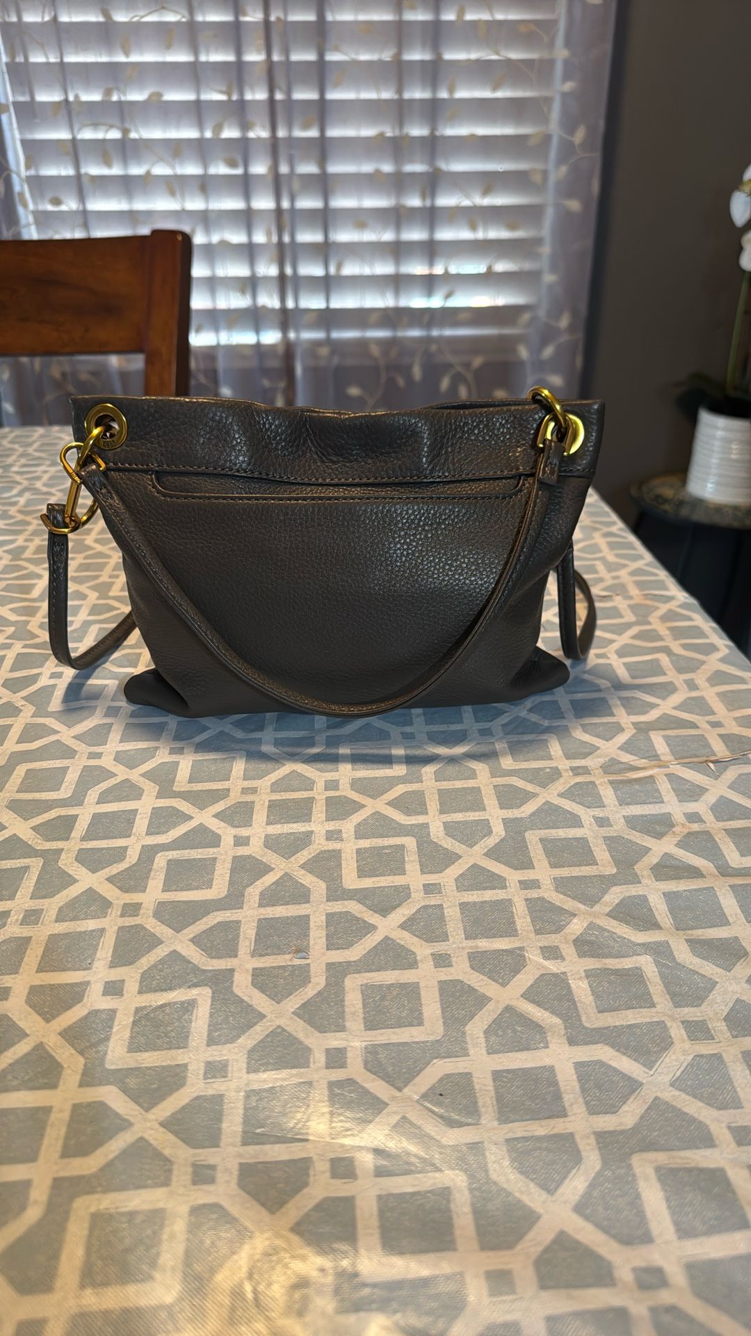 HOBO Crossbody Bag  💯 % Leather Gray Gold Good 👍🏻 Small 