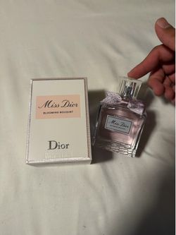 Miss Dior perfume