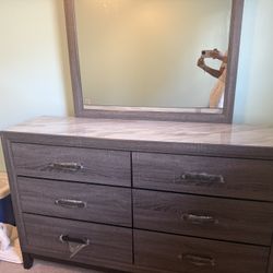 Dresser - Like New