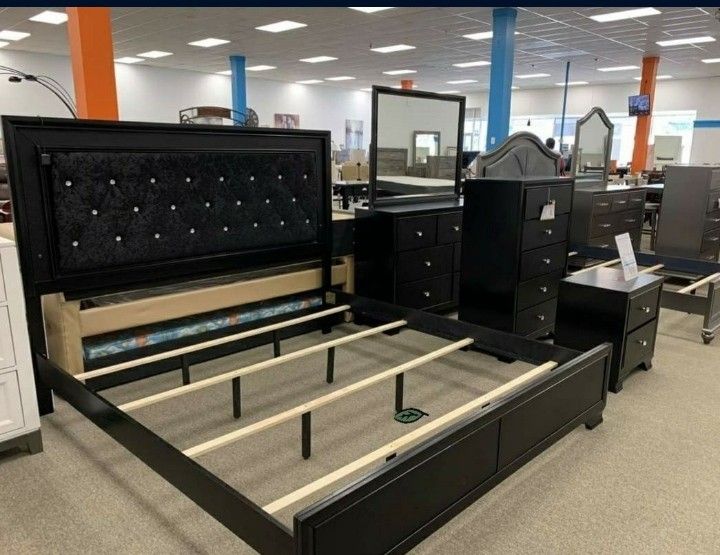 4 Pieces King Size Bedroom Set Only $10 Down Payment