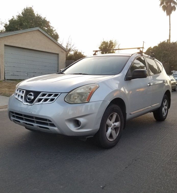 Nissan Rouge Sport Suv Low Miles 89k