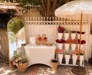 Bloom bar flower cart