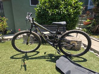 Mongoose Mountain bike