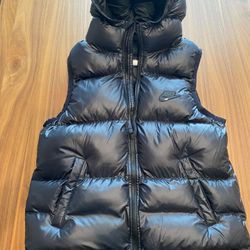Kids Nike Black Hooded Puffer Vest (L) 