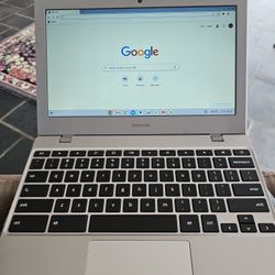 Samsung CHROMEBOOK.  