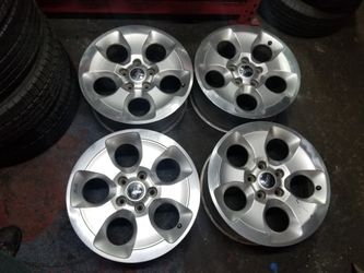 18' Jeep OEM Wheels 5x5