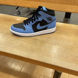 Jordan 1 Black And Blue 