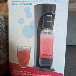 Drinkmate OmniFizz Carbonation Machine with Googly Eyes