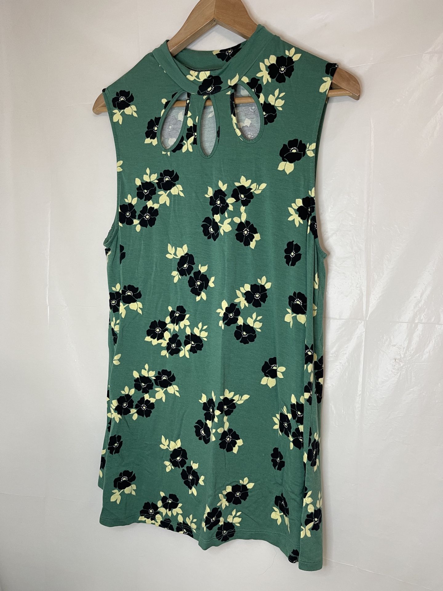 Mod Cloth Womens XL Floral Print 3 Key Hole Mock Neck Blouse Shirt Green