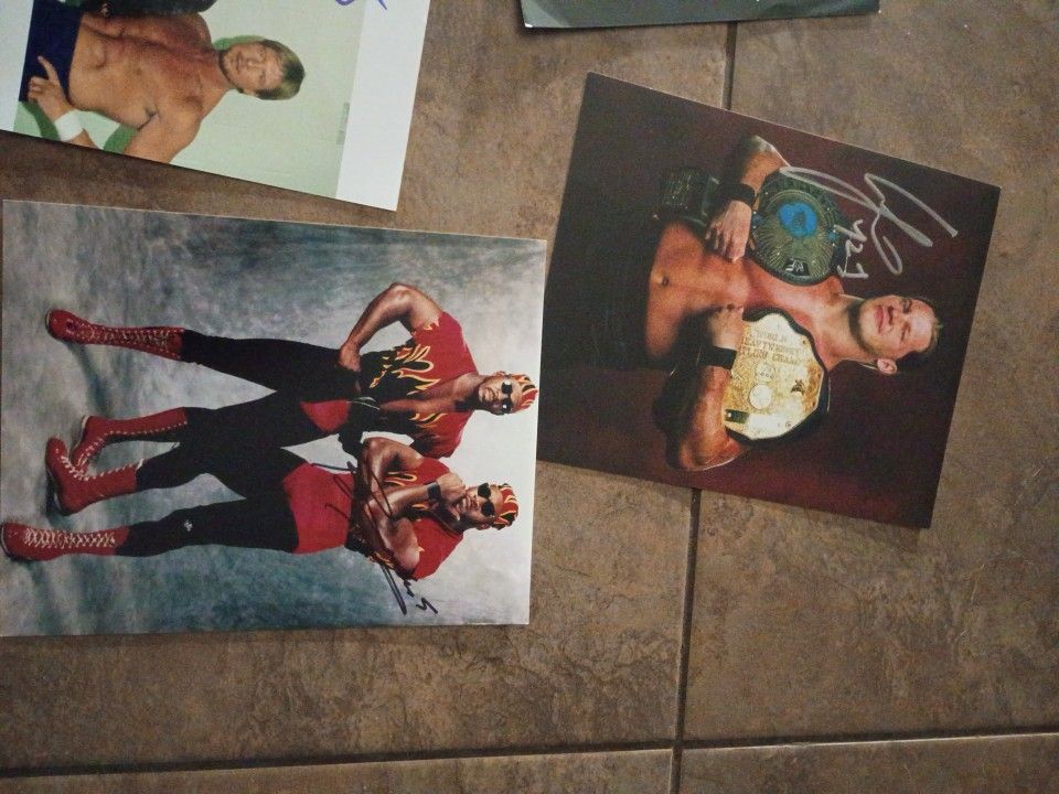Wrestling Signed Items