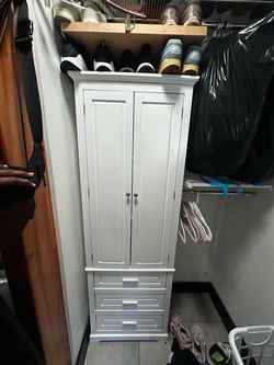 Closet (portable with shelves)
