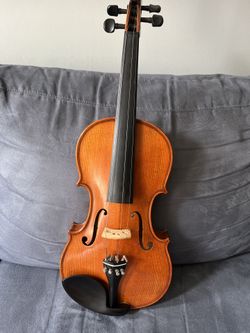 Violin (NEEDS RESTRUNG)