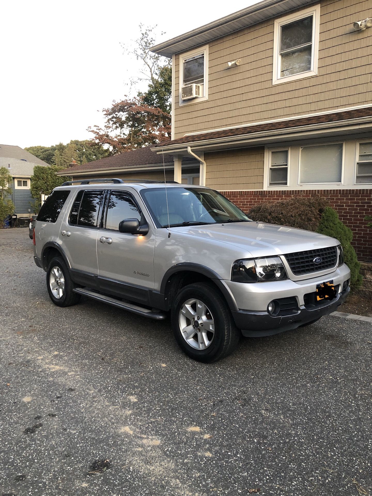 2004 Ford Explorer