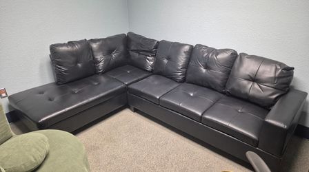 NEW! Comfy Large sofa sectional!:) WITH STORAGE OTTOMAN!