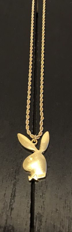 17 inch Gold Tone Stainless Steel Italian Style Rope Necklace with Playboy Bunny Pendant