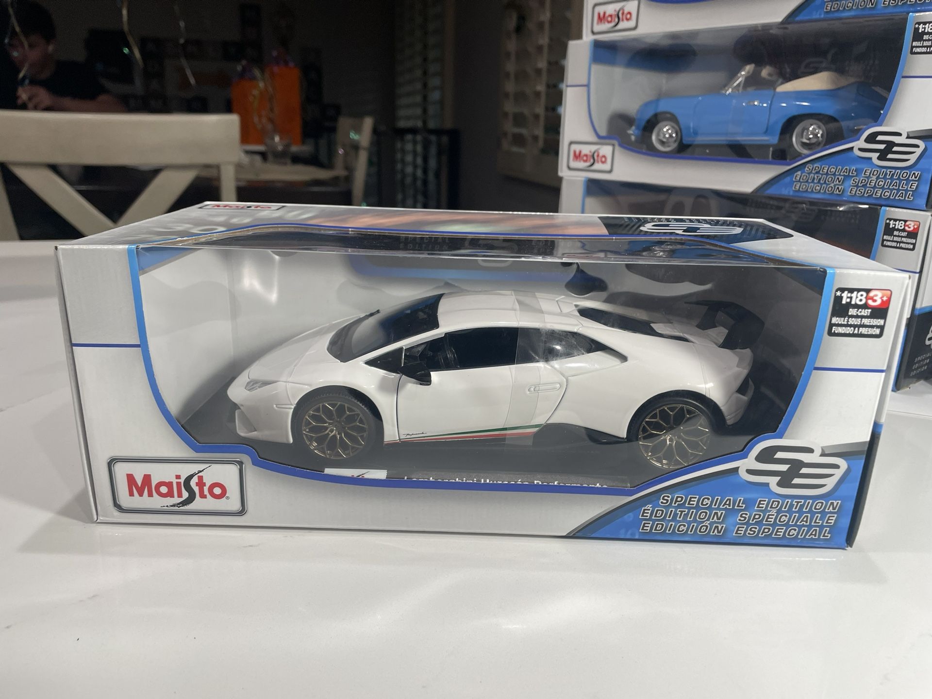 Model Car 1:18 Lamborghini Huracan Preformante 