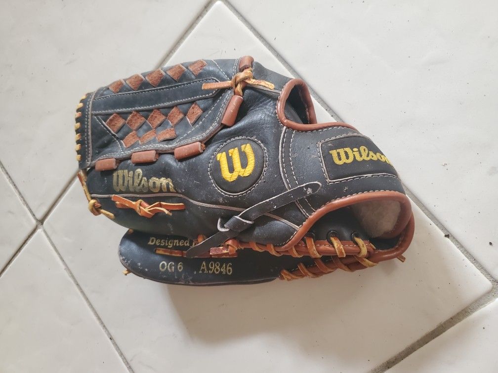 Wilson Softball Glove / Mitt OG6 A9846
