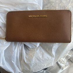 MICHAEL KORS