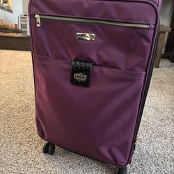 SAMANTHA BROWN 26” soft-side w/spinner wheels