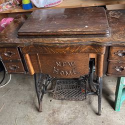 New Home Early 1900’s Sewing machine