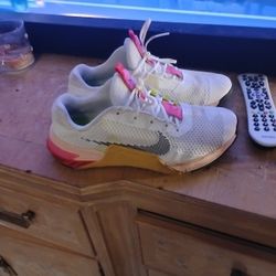 Nike Metcon 7 "RaWdAcIoUs"