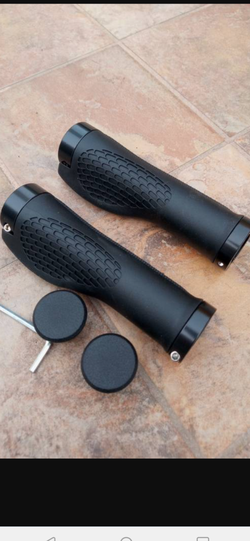 Bicycle handlebar grips NEW