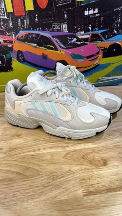 Adidas Mens Yung-1 Size 9.5 Men’s