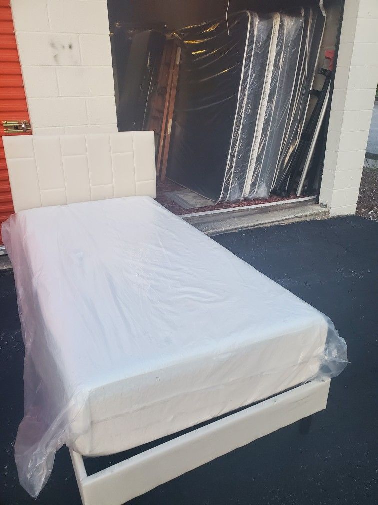 Queen Size Thick Bed Can Deliver 