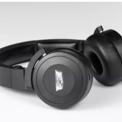 2017-2025 Cadillac Wireless Headphones 