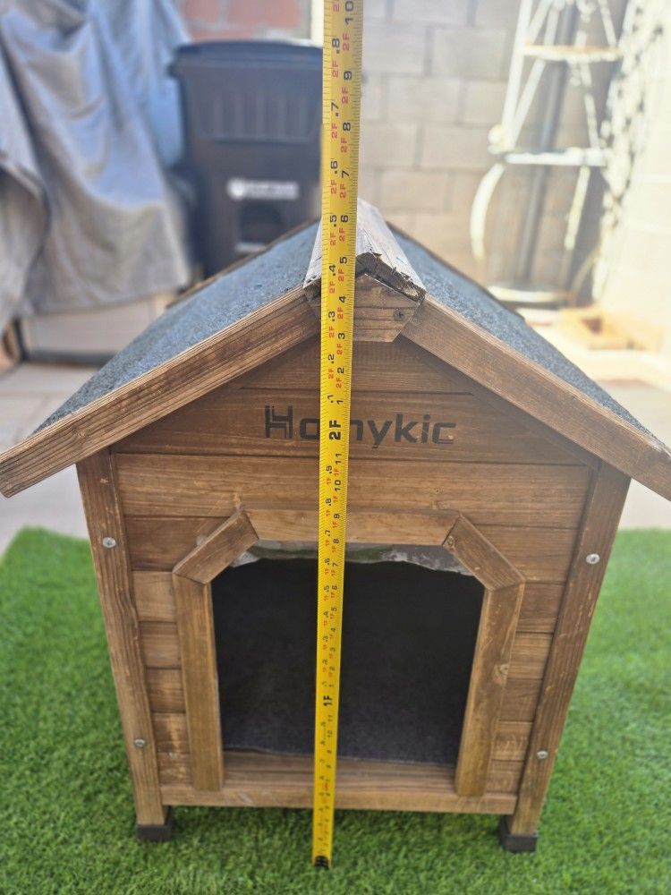 Dog House Good Condition