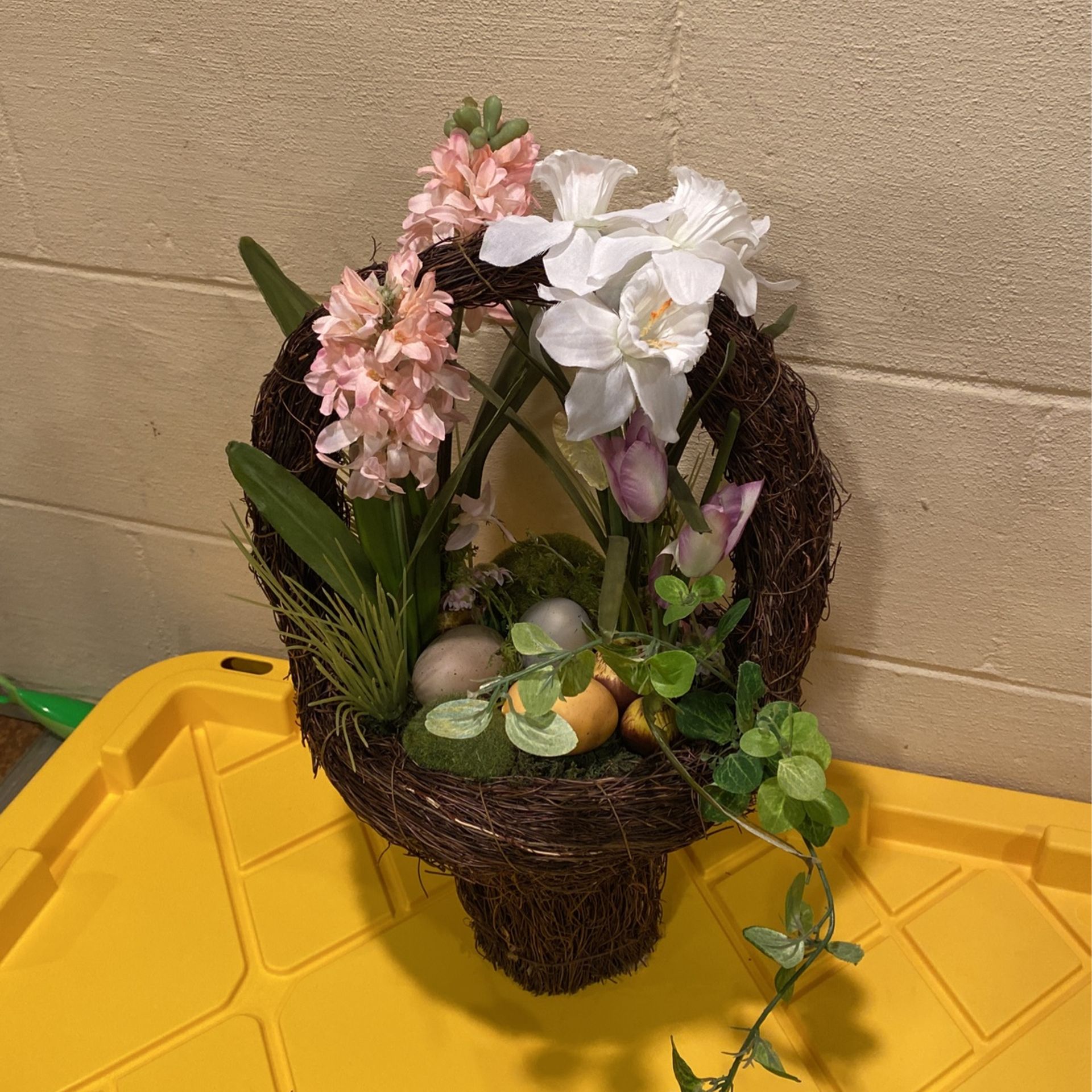 EASTER ARRANGEMENT