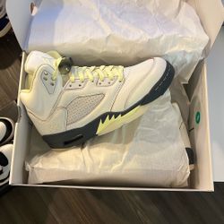 *Jordan 5 Brand New*(W8.5)