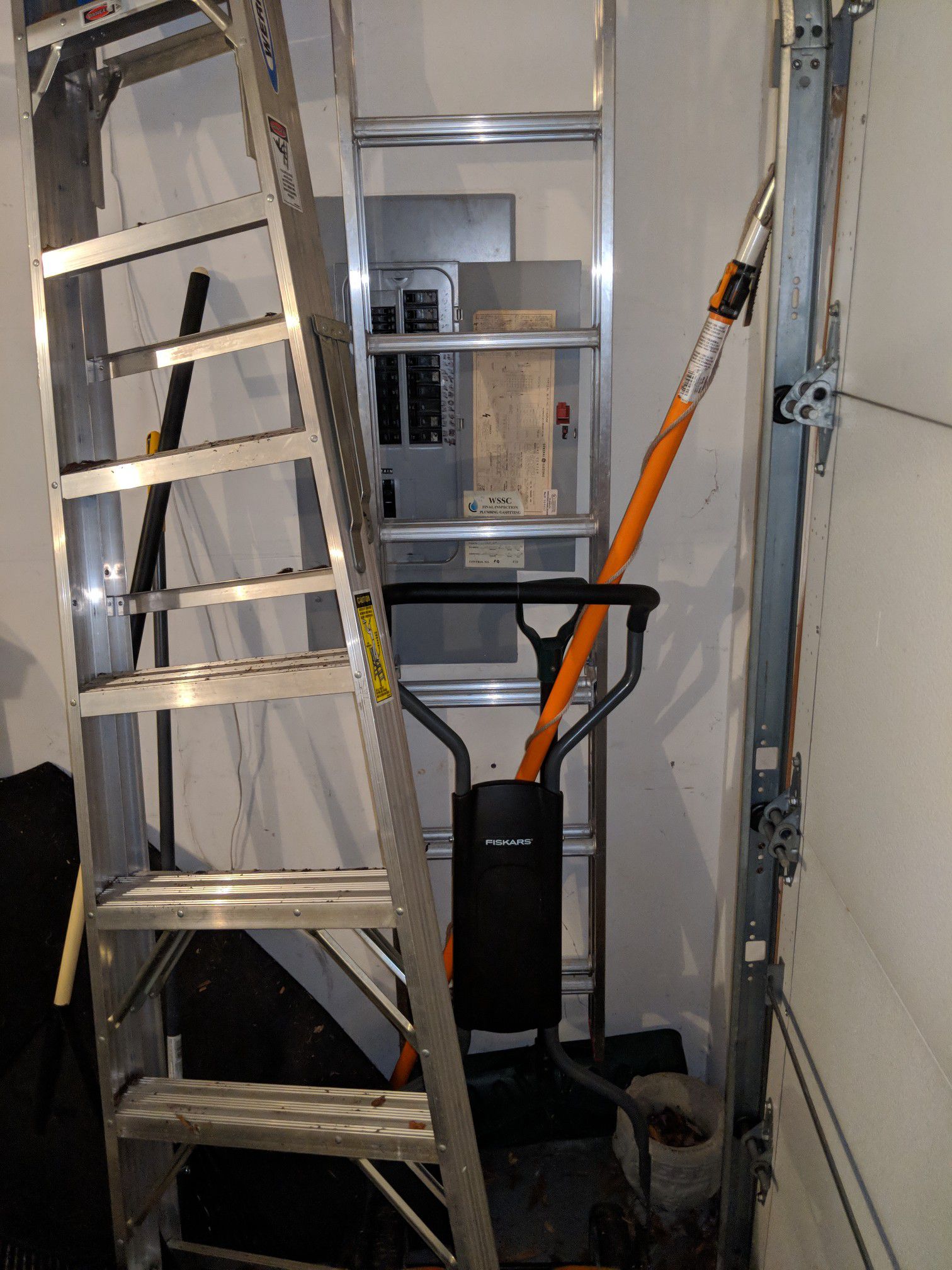 2 Ladders (80 inches by 1)