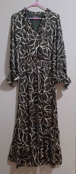 Vince Camuto Women's Printed Smocked-Waist Maxi Dress, size L