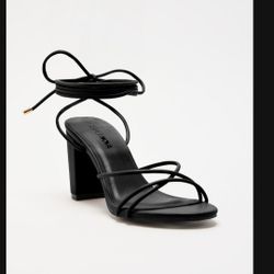 Strappy Black Heel *brand New*