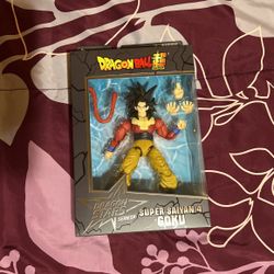 Dragon Ball Super SUPER SAIYAN 4 Goku Figurine