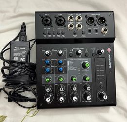 Harbinger Compact Audio Mixer with Power Supply
