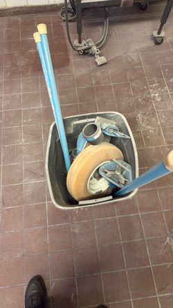 Pitching machine